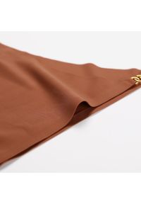 Intica - Tangi bezszwowe z ozdobną klamrą na co dzień i okazje Vicki. Kolor: fioletowy. Materiał: materiał #6