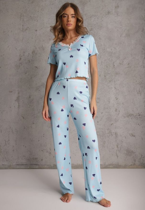 Renee - Niebieski Elastyczny Komplet Piżamowy w Serduszka Spodnie i Top Isle. Kolor: niebieski. Materiał: materiał