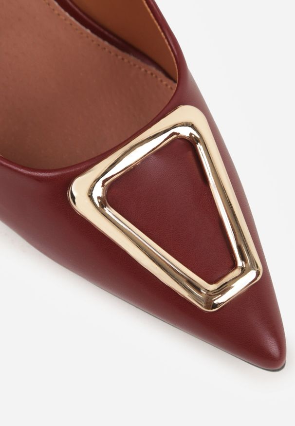 Born2be - Bordowe Szpilki Vices ze Skórzaną Wkładką i Metaliczną Aplikacją Iraderie. Okazja: na co dzień. Kolor: czerwony. Materiał: skóra. Wzór: aplikacja. Obcas: na szpilce. Styl: klasyczny, casual. Wysokość obcasa: średni