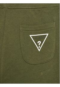 Guess Spodnie dresowe L93Q24 KAUG0 Zielony Regular Fit. Kolor: zielony. Materiał: bawełna