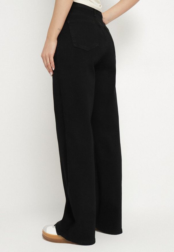 Born2be - Czarne Szerokie Jeansy z Bawełną i Wysokim Stanem Azivra. Okazja: na co dzień. Stan: podwyższony. Kolor: czarny. Styl: elegancki, casual