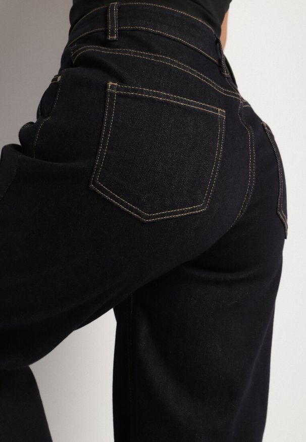 Born2be - Niebieskie Jeansy o Kroju Skinny z Regularnym Stanem Wirlexia. Okazja: na co dzień. Kolor: niebieski. Styl: casual