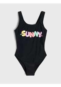Sinsay - Strój kąpielowy z silikonowym nadrukiem "Sunny" - czarny. Kolor: czarny. Wzór: nadruk #1