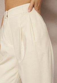 Renee - Jasnobeżowe Spodnie Paper Bag High Waist Zapinane na Suwak Nestabella. Okazja: do pracy, na spotkanie biznesowe, na co dzień. Stan: podwyższony. Kolor: beżowy. Styl: casual, elegancki, biznesowy