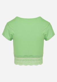 Born2be - Zielony T-shirt Top z Krótkim Rękawem z Dołem Ozdobionym Koronką Vavilla. Okazja: na co dzień. Kolor: zielony. Materiał: koronka. Długość rękawa: krótki rękaw. Długość: krótkie. Wzór: aplikacja, koronka. Styl: casual, elegancki #2