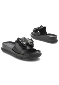 Klapki damskie S.Barski, cholewka ze skóry naturalnej licowej wsuwany fason szeroki pasek z przodu ozdobna kokarda, czarne, KV61-6061. Kolor: czarny. Materiał: skóra #3