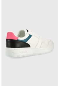 Tommy Jeans sneakersy Mix Basket kolor biały. Nosek buta: okrągły. Zapięcie: sznurówki. Kolor: biały. Materiał: włókno, guma, materiał