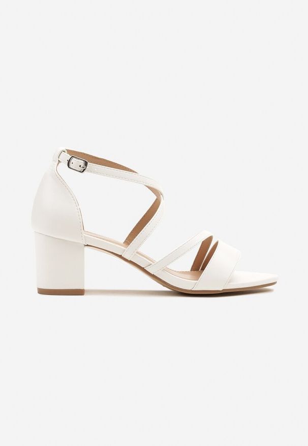 Renee - Białe Sandały na Niskim Obcasie z Eleganckimi Paseczkami Tillite. Okazja: na co dzień. Kolor: biały. Obcas: na obcasie. Styl: elegancki. Wysokość obcasa: niski