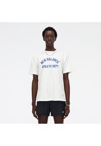 Koszulka męska New Balance MT41514SST – biała. Kolor: biały. Materiał: dresówka, bawełna. Wzór: napisy, nadruk