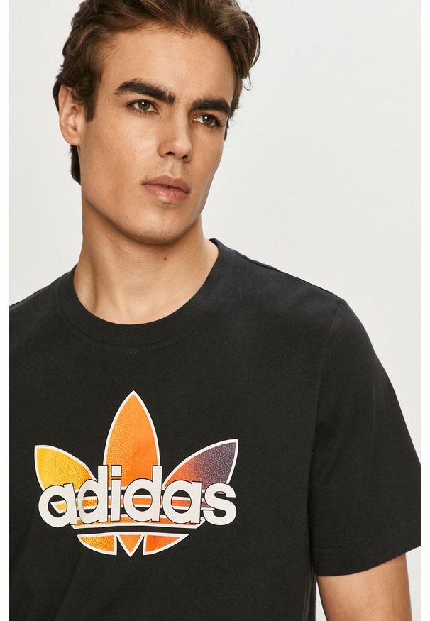 adidas Originals - T-shirt. Kolor: czarny. Materiał: dzianina. Wzór: nadruk