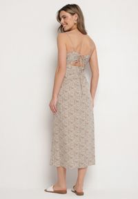 Born2be - Zielona Rozkloszowana Sukienka Ozdobiona Geometrycznym Wzorem Taelissa. Okazja: na co dzień. Kolor: zielony. Wzór: geometria, aplikacja. Sezon: wiosna, lato. Styl: elegancki, casual #7