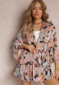 Renee - Różowo-Czarna Narzutka Bluzka Kimono w Kwiaty z Wiązaniem w Pasie i Rękawem 3/4 Mabika. Kolor: różowy. Materiał: tkanina. Wzór: kwiaty #5