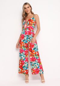 Born2be - Czerwony Letni Kombinezon w Kwiatowy Wzór Vekizo. Kolor: czerwony. Wzór: kwiaty. Sezon: lato. Styl: elegancki #1