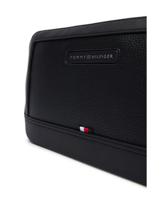 TOMMY HILFIGER - Tommy Hilfiger Kosmetyczka Th Central Pouch AM0AM13953 Czarny. Kolor: czarny. Materiał: skóra