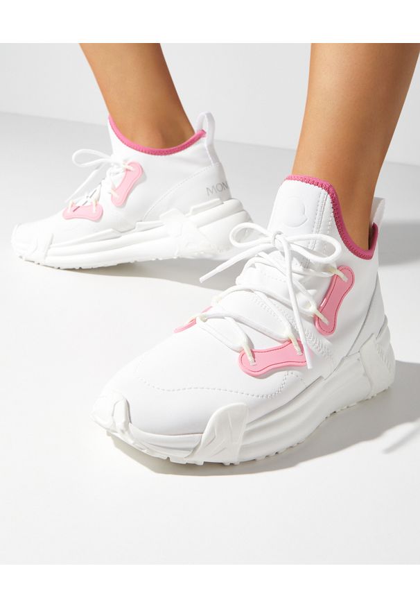 MONCLER - Białe sneakersy Lunarove. Kolor: biały. Materiał: guma, materiał, neopren. Szerokość cholewki: normalna
