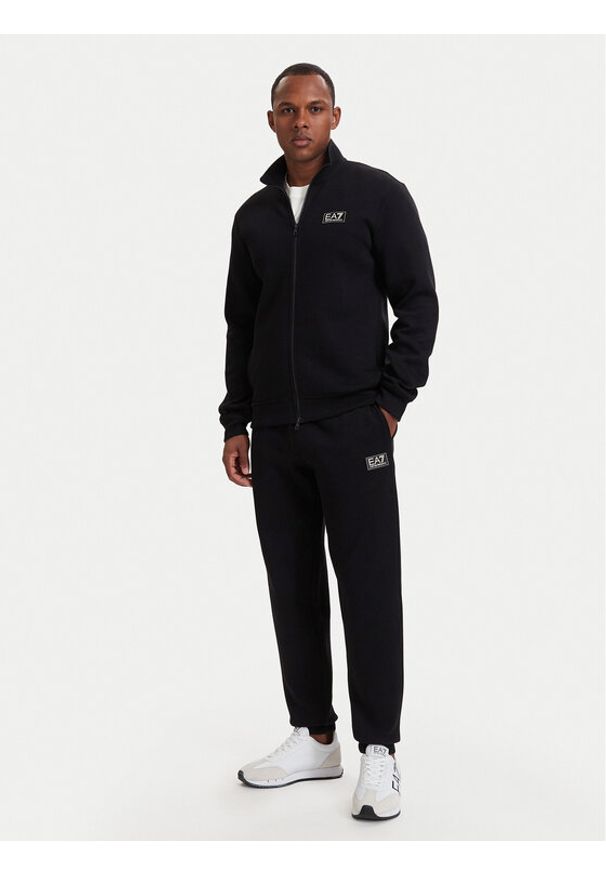 EA7 Emporio Armani Dres 7M002236 AF21822 UC001 Czarny Regular Fit. Kolor: czarny. Materiał: bawełna