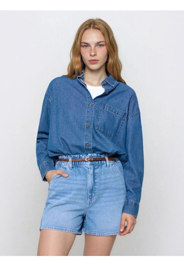 Sinsay - Szorty jeansowe paperbag z paskiem - niebieski. Kolor: niebieski. Materiał: jeans