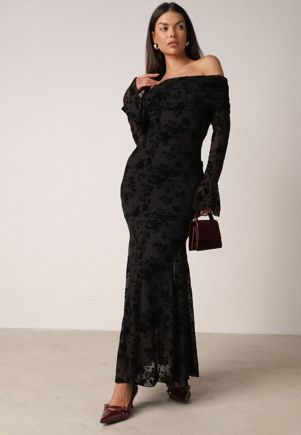 Born2be - Czarna Koktajlowa Sukienka VICES z Odkrytymi Ramionami i Welurowym Wzorem Drensyss. Kolor: czarny. Materiał: welur. Typ sukienki: z odkrytymi ramionami. Styl: wizytowy