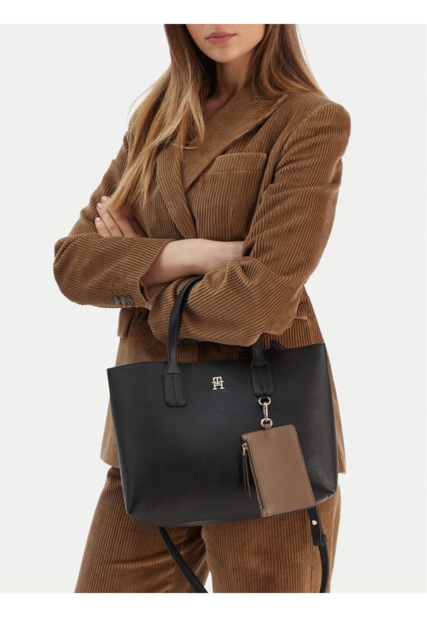 TOMMY HILFIGER - Tommy Hilfiger Torebka Th Icon Mini Tote AW0AW18233 Czarny. Kolor: czarny. Materiał: skórzane