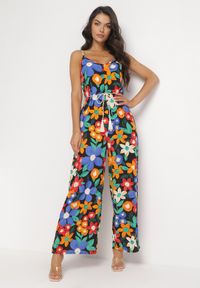 Born2be - Czarno-Niebieski Kombinezon na Cienkich Ramiączkach Wiązany w Pasie Ozdobiony Kwiatowym Printem Yahir. Kolor: czarny. Długość rękawa: na ramiączkach. Wzór: nadruk, aplikacja, kwiaty #1