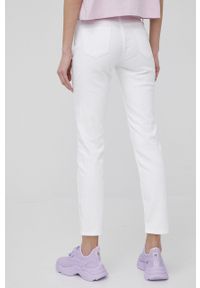 Calvin Klein jeansy damskie medium waist. Kolor: biały #3