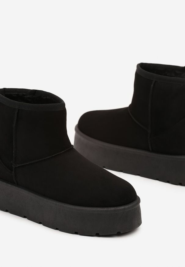 Born2be - Czarne Śniegowce na Platformie z Wsuwaną Cholewką Irialia. Okazja: do pracy, na co dzień. Kolor: czarny. Materiał: jeans, wełna. Szerokość cholewki: normalna. Sezon: zima. Obcas: na platformie. Styl: elegancki, casual
