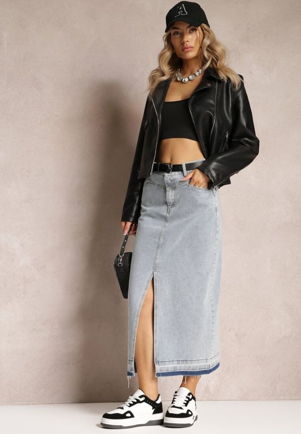 Renee - Jasnoniebieska Ołówkowa Spódnica Jeansowa z Paskiem w Komplecie Olvane. Kolor: niebieski. Materiał: jeans