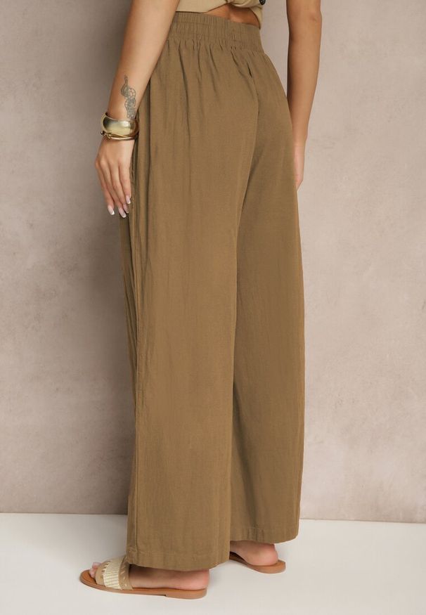 Renee - Jasnobrązowe Spodnie High Waist Szerokie z Bawełny Wiązane w Pasie z Gumką w Talii Yaslio. Okazja: na co dzień. Stan: podwyższony. Kolor: brązowy. Materiał: bawełna. Styl: casual, elegancki