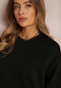 Renee - Czarna Bluza z Polarową Podszewką Heseh. Okazja: na co dzień. Kolor: czarny. Materiał: polar. Długość rękawa: długi rękaw. Długość: długie. Wzór: gładki, jednolity. Sezon: zima, jesień. Styl: klasyczny, casual #3