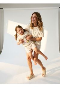 Sinsay - Bawełniana piżama dwuczęściowa z nadrukiem Miffy - biały. Kolor: biały. Materiał: bawełna. Wzór: nadruk #1