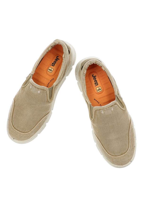 Półbuty męskie Jeep, materiałowe z gumką na platformie wsuwane wygodne, piaskowe, JM51001A-025. Zapięcie: bez zapięcia. Kolor: beżowy. Materiał: materiał. Obcas: na platformie. Styl: sportowy