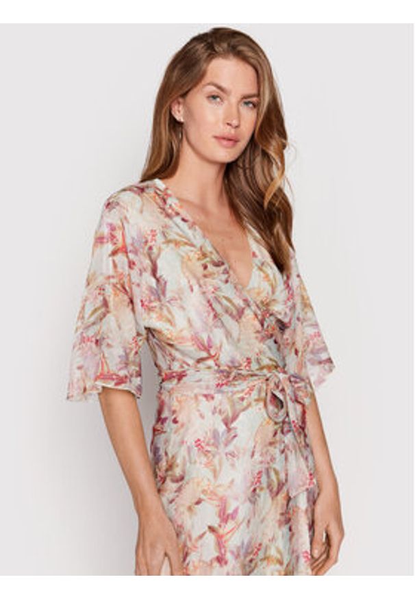 Guess Sukienka letnia W2YK38 WEPQ0 Beżowy Regular Fit. Kolor: beżowy. Materiał: wiskoza. Sezon: lato