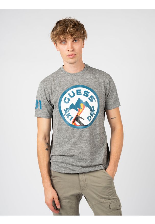 Guess T-Shirt | MBBI41KAS40 | Mężczyzna | Szary. Okazja: na co dzień. Kolor: szary. Materiał: bawełna, poliester, elastan. Wzór: aplikacja, nadruk. Styl: casual