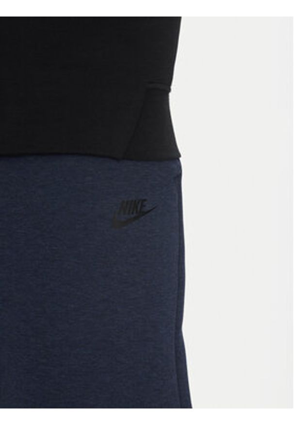 Nike Szorty sportowe FB8171 473 Granatowy Regular Fit. Kolor: niebieski. Materiał: bawełna. Styl: sportowy