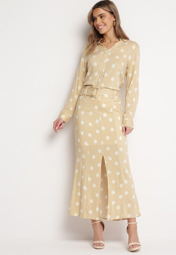 Born2be - Beżowa Spódnica Midi w Kropki z Paskiem w Komplecie Mivema. Kolor: beżowy. Materiał: materiał. Wzór: kropki. Styl: elegancki