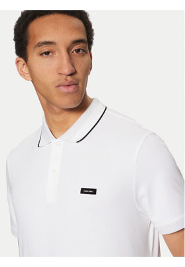 Calvin Klein Polo K10K114141 Biały Regular Fit. Typ kołnierza: polo. Kolor: biały. Materiał: bawełna