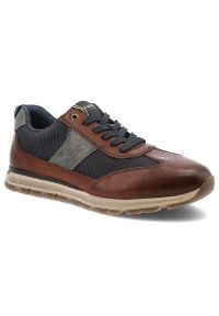 Brązowe Sneakersy Rieker Eleganckie Obuwie Męskie. Okazja: na co dzień. Kolor: brązowy. Materiał: jeans, skóra ekologiczna, materiał. Szerokość cholewki: normalna