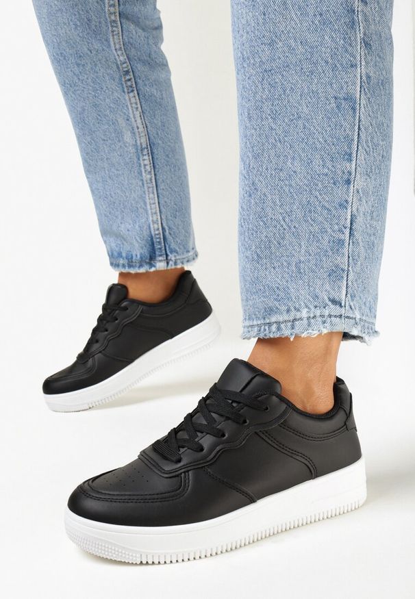 Born2be - Czarno-Białe Sneakersy Sznurowane Finos. Wysokość cholewki: przed kostkę. Kolor: czarny. Materiał: materiał. Szerokość cholewki: normalna