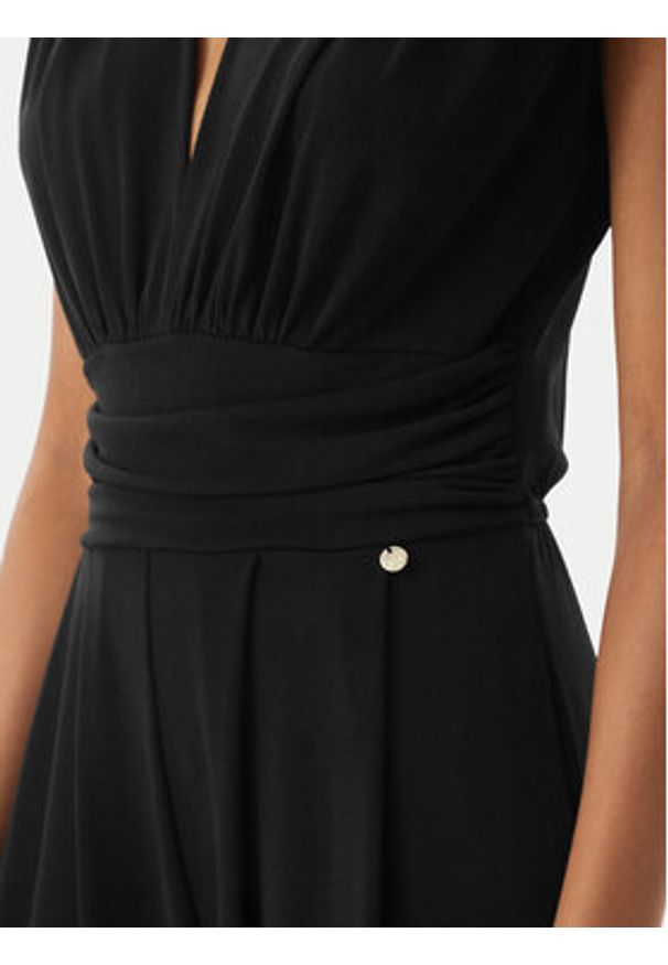 Rinascimento Kombinezon CFC0123771003 Czarny Regular Fit. Kolor: czarny. Materiał: syntetyk