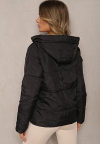 Renee - Beżowa Pikowana Kurtka Dwustronna Wykończona Sznurkami Atitoria. Okazja: na co dzień. Kolor: beżowy. Materiał: jeans. Styl: casual, klasyczny