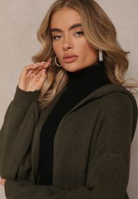 Renee - Ciemnozielony Niezapinany Kardigan z Kapturem Fatimanes. Typ kołnierza: kaptur. Kolor: zielony. Długość rękawa: długi rękaw. Długość: długie #4