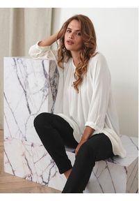 Kaffe Tunika Amber 501030 Biały Regular Fit. Kolor: biały. Materiał: wiskoza #6