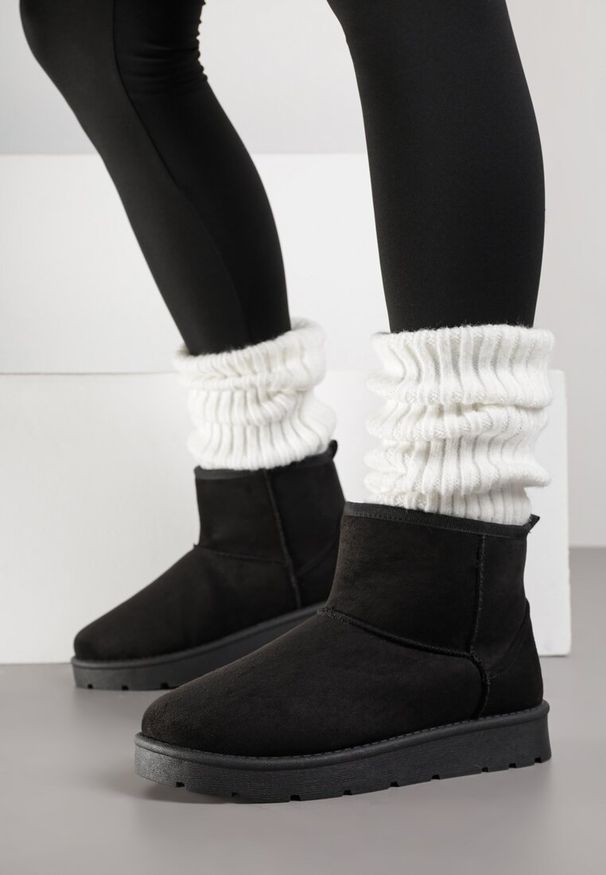 Born2be - Czarne Wsuwane Śniegowce do Kostki z Imitacji Zamszu Atuvitta. Okazja: na co dzień. Zapięcie: bez zapięcia. Kolor: czarny. Materiał: zamsz. Styl: casual