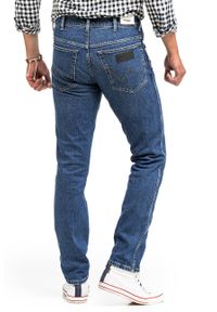 Wrangler - WRANGLER TEXAS SLIM MĘSKIE SPODNIE JEANSOWE BRUISED BLUE W12SKN32M