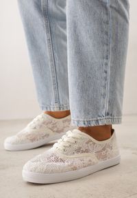 Renee - Beżowe Koronkowe Tenisówki Taralita. Kolor: beżowy. Materiał: koronka. Wzór: koronka. Styl: boho #4