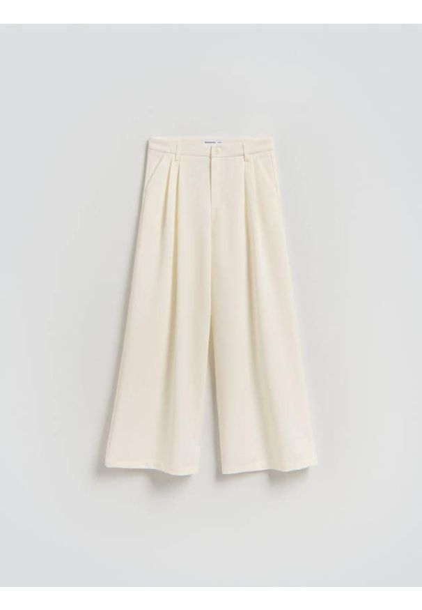 Reserved - Eleganckie spodnie - złamana biel. Materiał: wiskoza, tkanina. Styl: elegancki