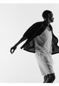 Reserved - Lniana koszula oversize - czarny. Kolor: czarny. Materiał: len #1