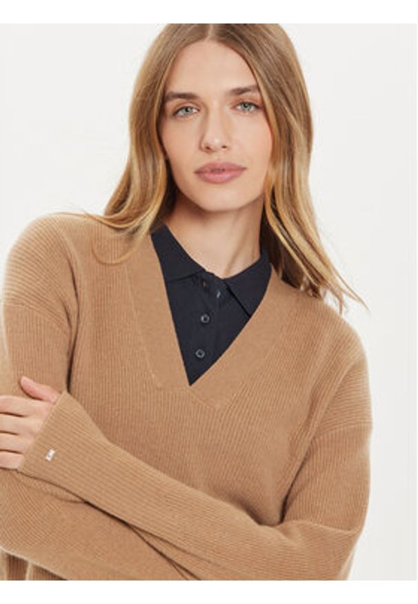 TOMMY HILFIGER - Tommy Hilfiger Sweter WW0WW43101 Beżowy Relaxed Fit. Kolor: beżowy. Materiał: wełna