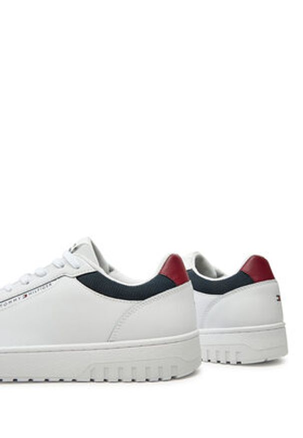 TOMMY HILFIGER - Tommy Hilfiger Sneakersy Th Basket Core Lite Lth FM0FM05369 Biały. Kolor: biały. Materiał: skóra