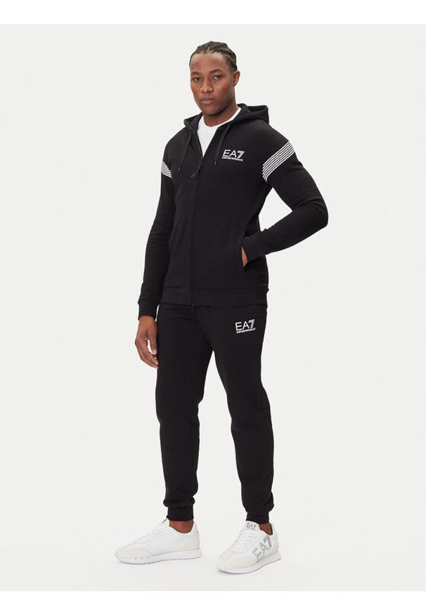 EA7 Emporio Armani Dres 7M000967 AF10377 UC001 Czarny Slim Fit. Kolor: czarny. Materiał: bawełna